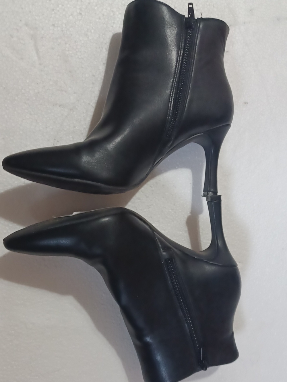 Kelly & Katie Evia Classic Pointed Toe Black Ankle Boots NWOT Size 7.5 M